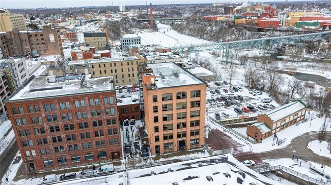 64 Commercial St in Rochester, NY - Building Photo - Building Photo