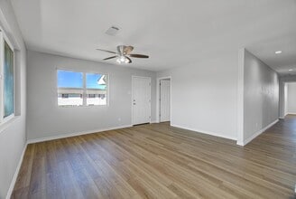 1306 Choctaw in Port Bolivar, TX - Building Photo - Building Photo