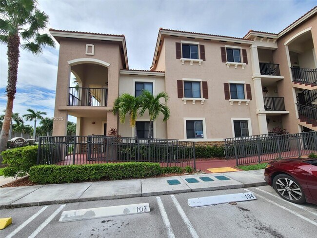 22551 SW 88th Pl in Cutler Bay, FL - Building Photo - Building Photo