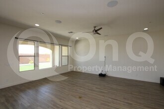 9555 W Park View Ln in Peoria, AZ - Building Photo - Building Photo