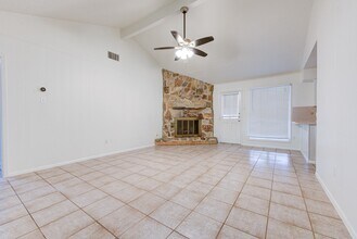 2213 Baylor Dr in Katy, TX - Building Photo - Building Photo