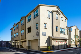 601 El Camino Real Apartments