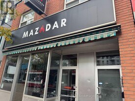 1606 Queen St E in Toronto, ON - Building Photo