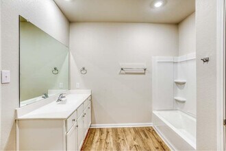 8206 Blooming Meadow Ln in Houston, TX - Building Photo - Building Photo