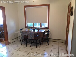 10 Windsor Rd, Unit #1 in Medford, MA - Building Photo - Building Photo