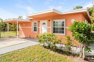 1001 SW 25th Ave in Fort Lauderdale, FL - Building Photo - Building Photo