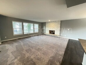 15300 SE Lee Ave in Milwaukie, OR - Building Photo - Building Photo