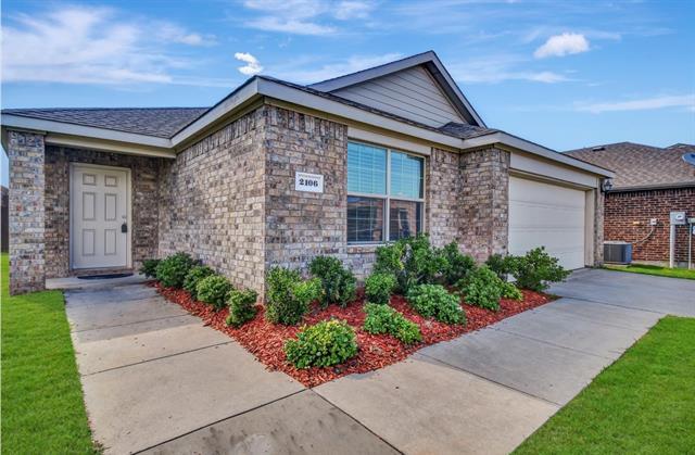 2106 Forest Meadow Dr in Princeton, TX - Foto de edificio