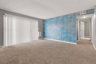 Mark One Plaza in Kansas City, MO - Building Photo - Building Photo
