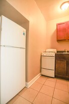 930 W Eastwood Ave, Unit #308 in Chicago, IL - Building Photo