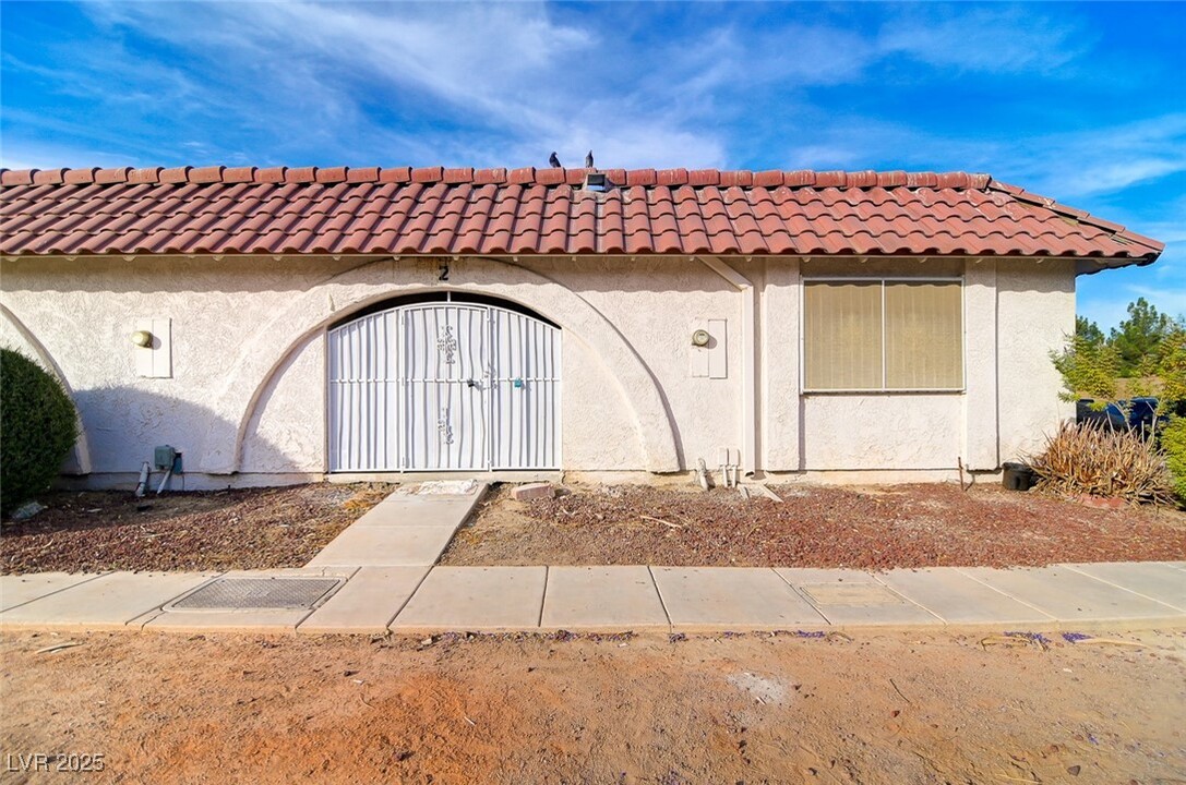 848 Hedge Way in Las Vegas, NV - Foto de edificio