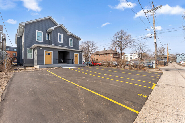 1201 7th St SE, Unit 1201-1 in Minneapolis, MN - Building Photo - Building Photo