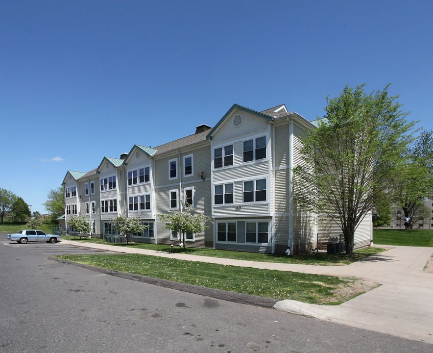 Sana Apartments in Hartford, CT - Building Photo