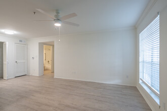 Gateway at Lake Jackson in Lake Jackson, TX - Building Photo - Interior Photo