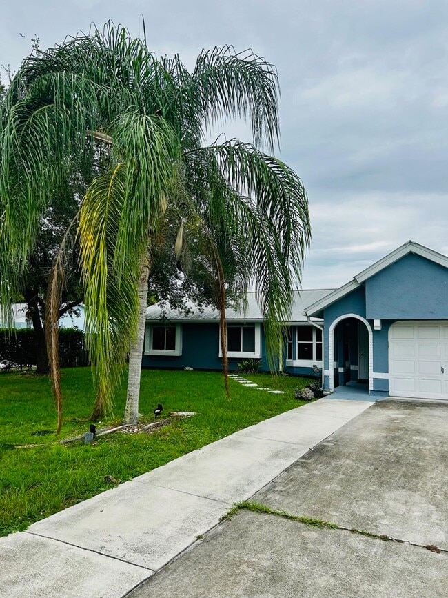 property at 1974 SE Tiffany Ave