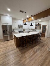 1811 Emerald Lake Ct in Houston, TX - Building Photo - Building Photo