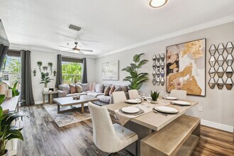 3174 Bayshore Oaks Dr in Tampa, FL - Building Photo - Building Photo