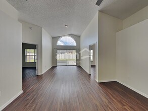 1233 Falconcrest Blvd in Apopka, FL - Building Photo - Building Photo