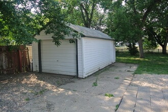 525 12th St NW in Minot, ND - Building Photo - Building Photo