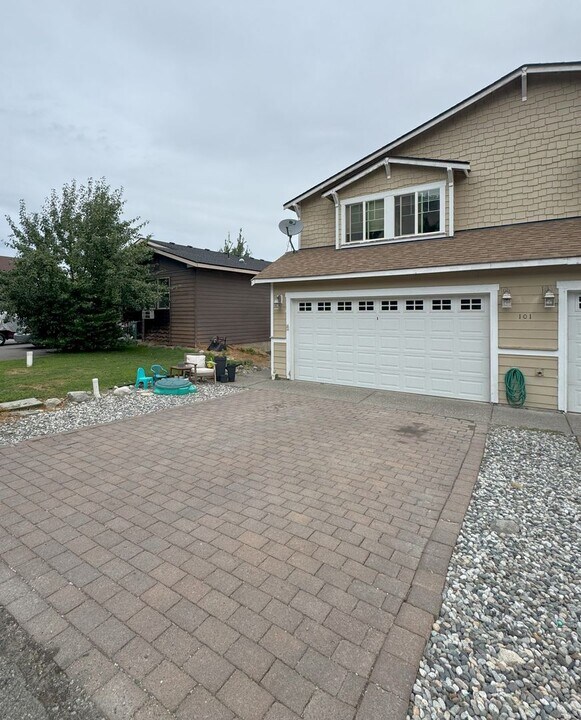 101 A Nelmida Ln in Chelan, WA - Building Photo