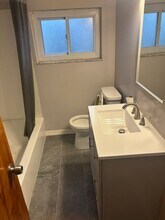 1207 Monongahela Blvd in White Oak, PA - Foto de edificio - Building Photo