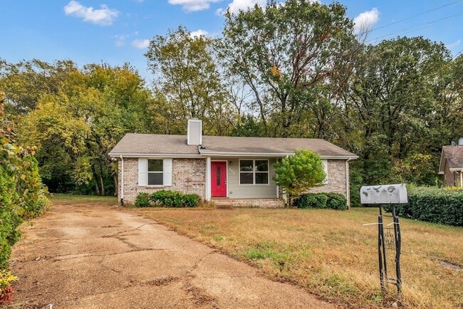 property at 212 Trailway Cir