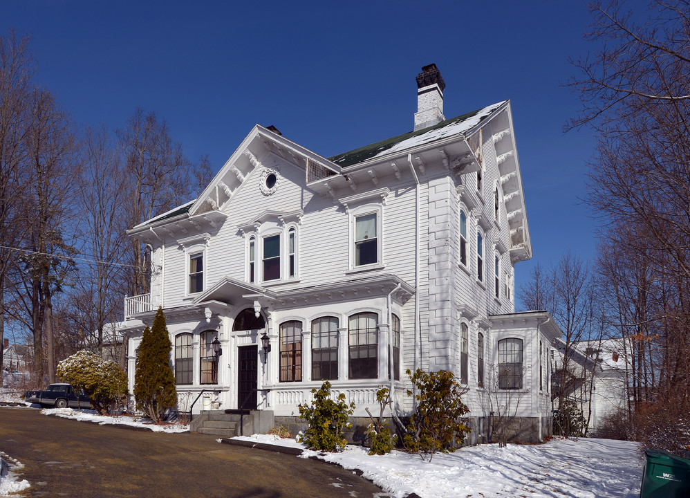 75 Day St in Norwood, MA - Foto de edificio