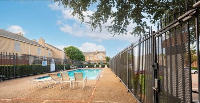 property at 2500 E Park Blvd