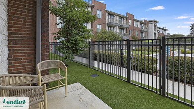 2800 NE Green Oaks Blvd, Unit 1106 in Grand Prairie, TX - Building Photo - Building Photo