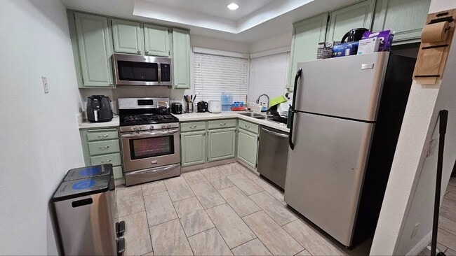 2060 E 5th St, Unit Bedroom with Balcony in Ontario, CA - Building Photo - Building Photo