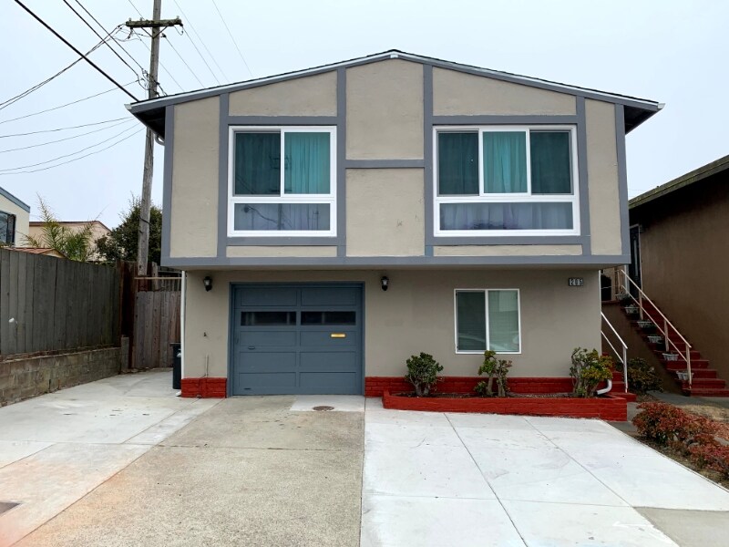 205 St Catherine Dr in Daly City, CA - Building Photo