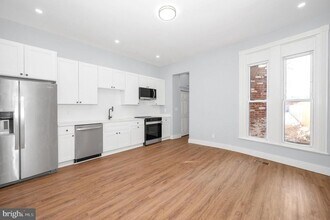 230 S Market St in Frederick, MD - Foto de edificio - Building Photo