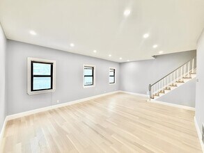 15 Berwick St in Melrose, MA - Building Photo - Building Photo