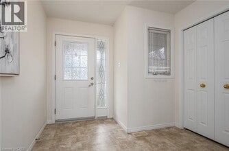 570 Woolgrass Ave in Waterloo, ON - Building Photo - Building Photo