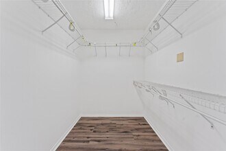 9723 Cedar Bluff Dr in Houston, TX - Building Photo - Building Photo