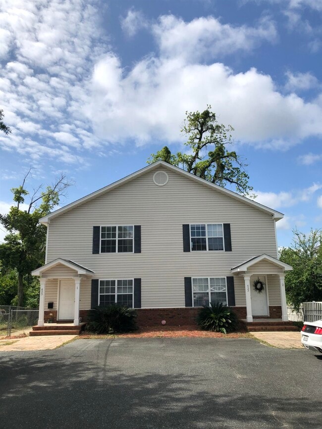 property at 433 W Brevard St
