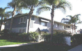 126 E Wilken Way in Anaheim, CA - Building Photo - Building Photo