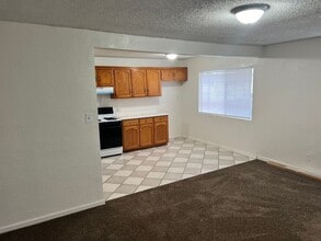 8401 Lexington Ave in Bakersfield, CA - Building Photo - Building Photo