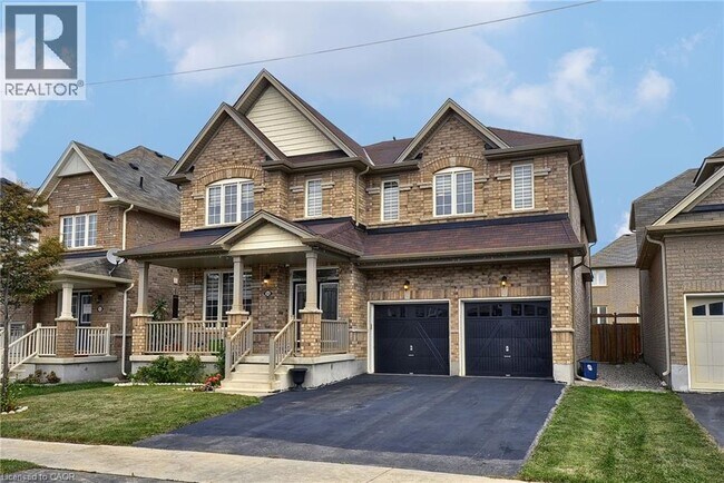 55 Cheevers Rd in Brantford, ON - Building Photo - Building Photo