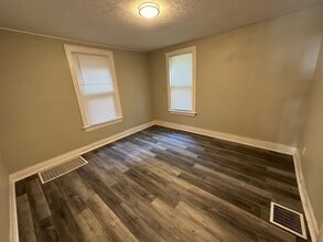 2517 Warsaw Ave in Cincinnati, OH - Building Photo - Building Photo