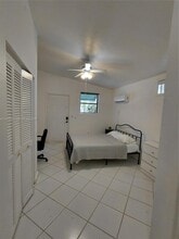 1050 NE 82nd St in Miami, FL - Building Photo - Building Photo