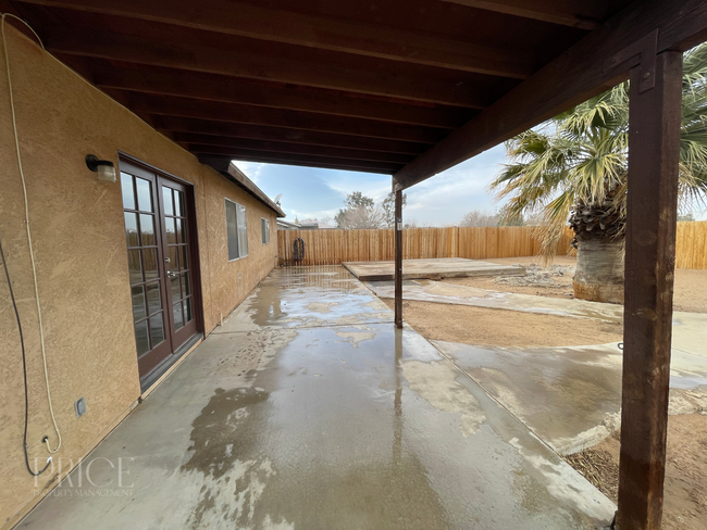 15716 Tokay St in Victorville, CA - Building Photo - Building Photo