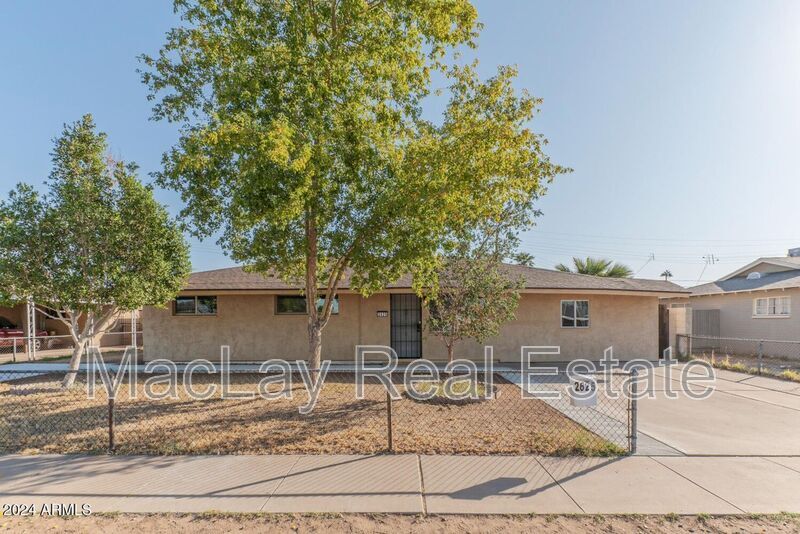 2625 N 40th Dr in Phoenix, AZ - Building Photo