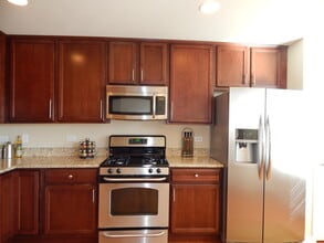 254 Devoe Dr in Oswego, IL - Building Photo - Building Photo