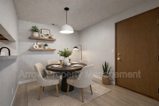 2340 N 44th St in Lincoln, NE - Foto de edificio - Building Photo