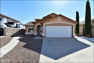 11820 Mesquite Bush Dr in El Paso, TX - Foto de edificio - Building Photo