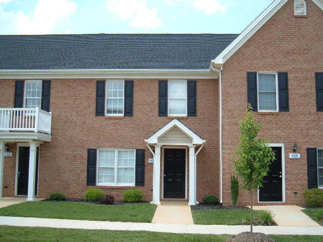 612 Capstone Dr