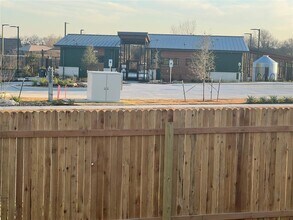 400 Park Ave in Hutto, TX - Building Photo - Building Photo