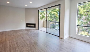 423 N Palm Dr, Unit 302 in Beverly Hills, CA - Building Photo - Building Photo