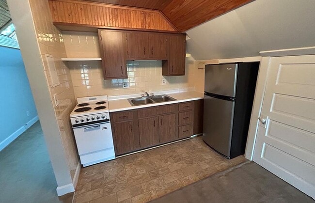 property at 3406 Ormond Ave